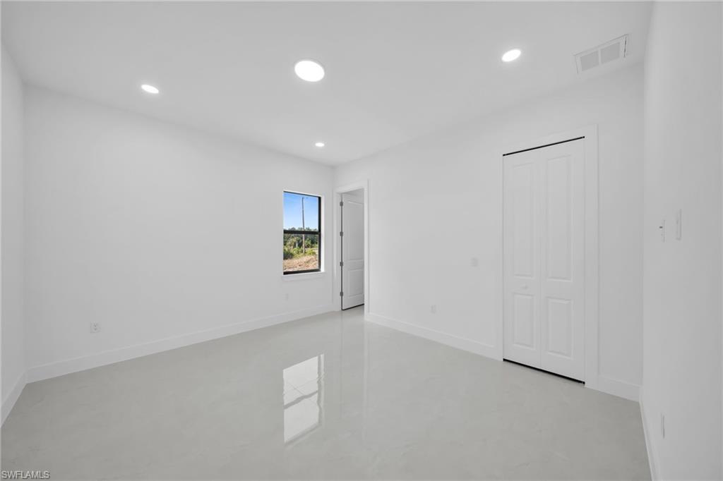 347 Columbus Blvd Property Photo 18