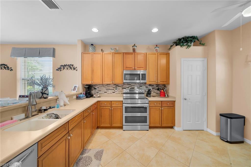 13058 Sail Away St Property Photo 8