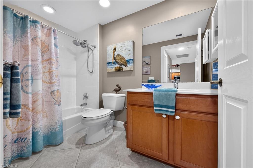 3313 Sunset Key Cir 402 Property Photo 26