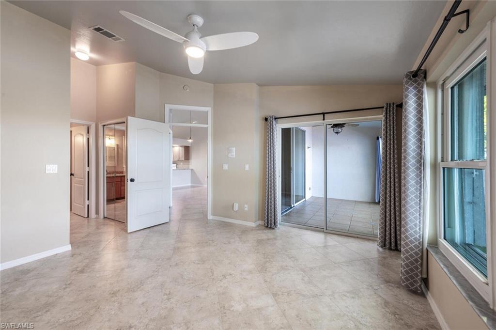 242 Newport Dr 509 Property Photo 14