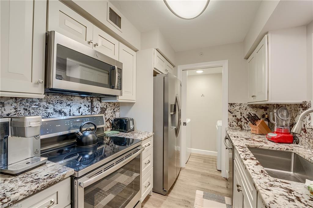 7327 Estero Blvd 100 Property Photo 12