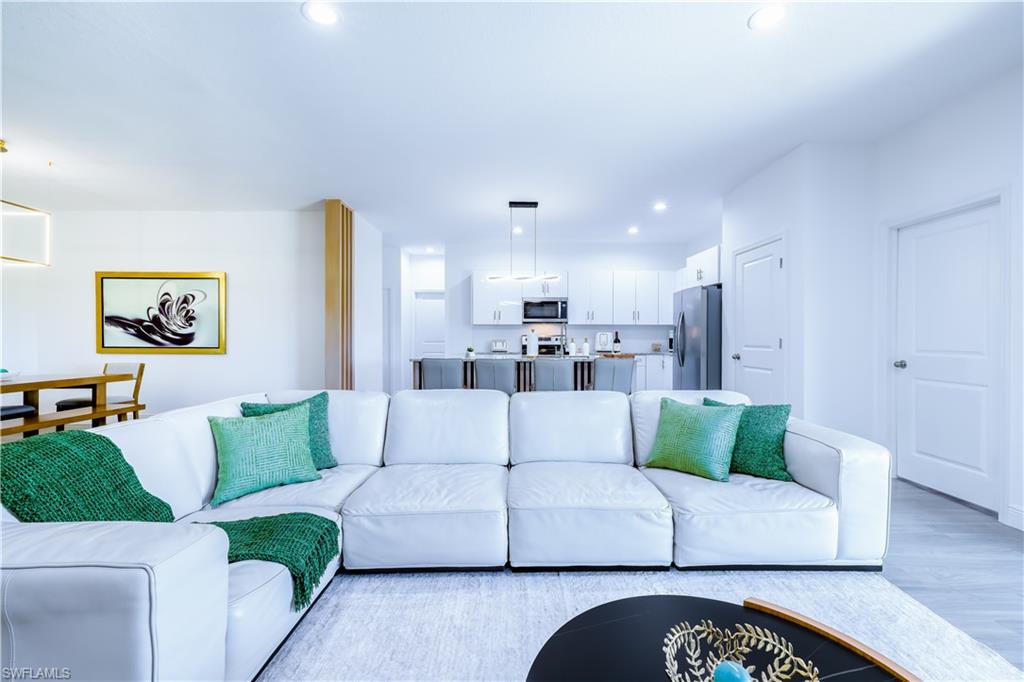 1145 Monday St Property Photo 8