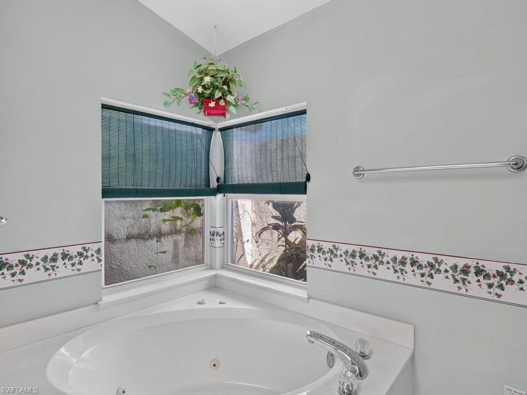 1302 Se 12th Ter Property Photo 37