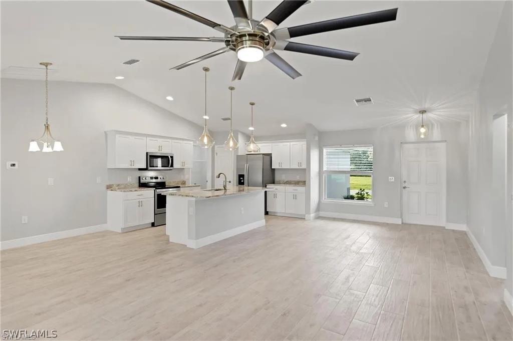1322 Ne 12th Pl Property Photo 4