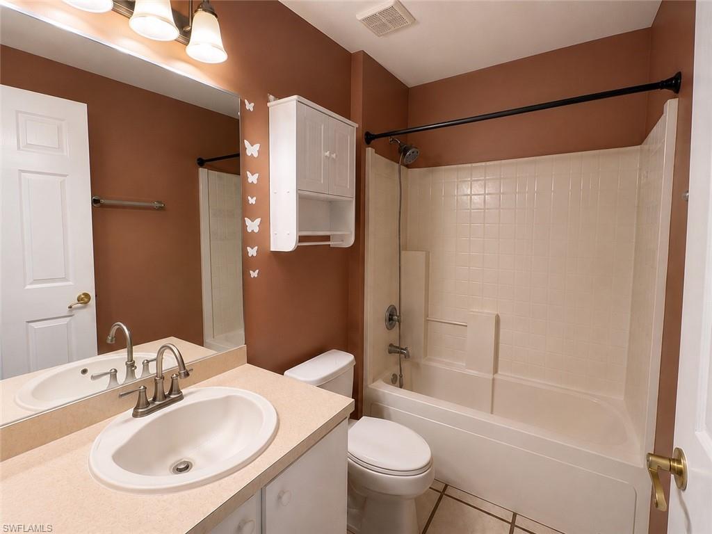 2411 Millie Ave S Property Photo 9