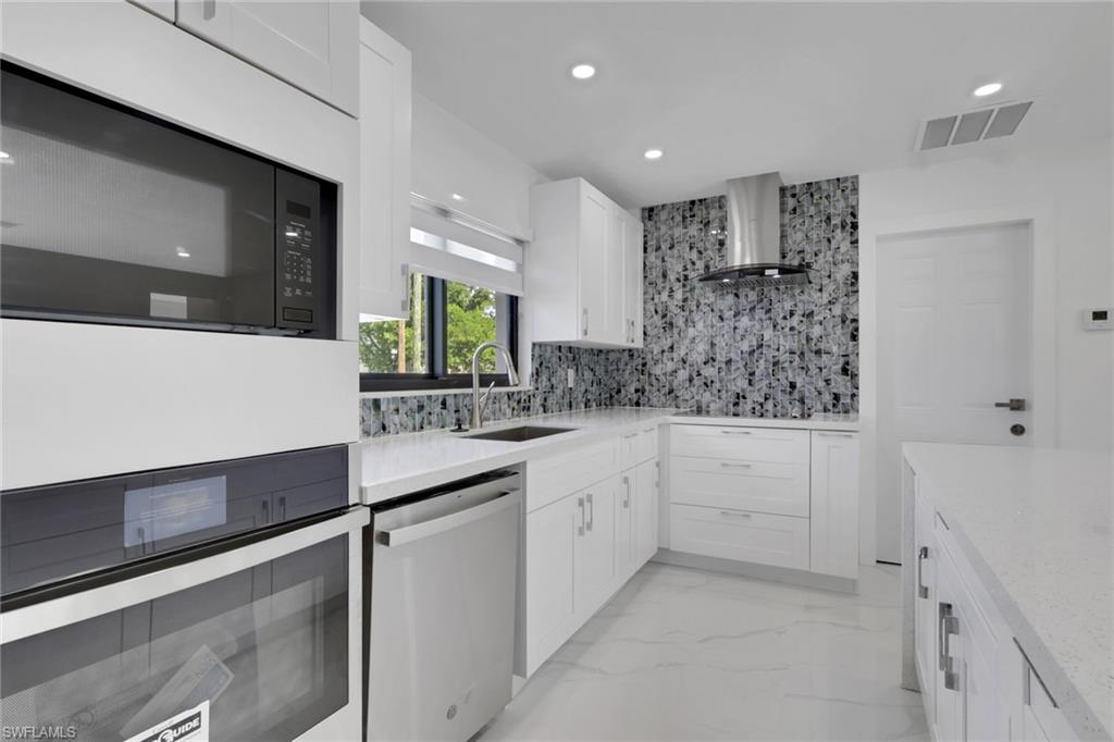 5313 Bayview Ct Property Photo 6