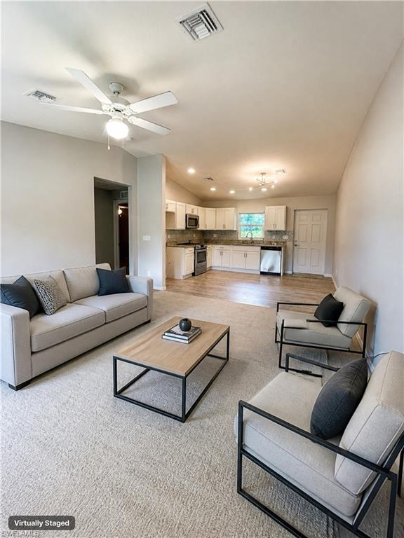 5013 Se Tradewinds Cir Property Photo 2