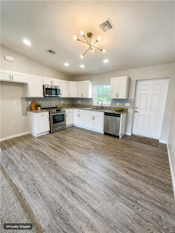 5013 Se Tradewinds Cir Property Photo 4
