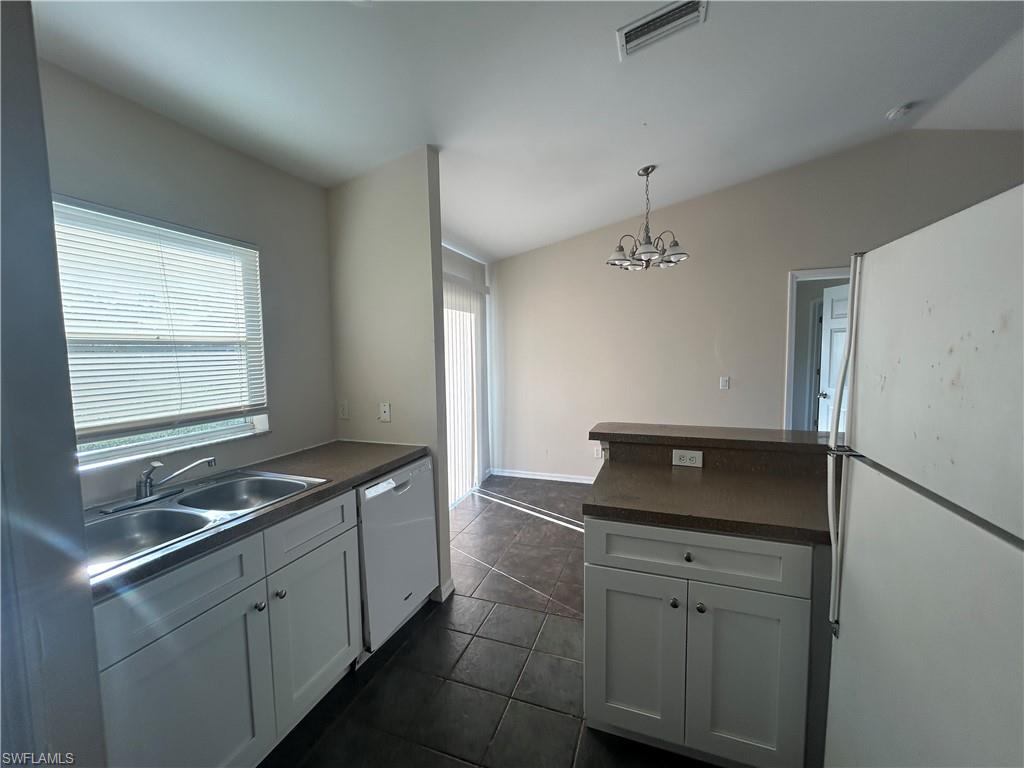 227 Ichabod Ave Property Photo 3
