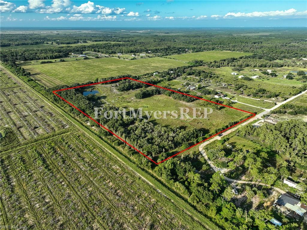 23910 Tinas Ln Property Photo 8