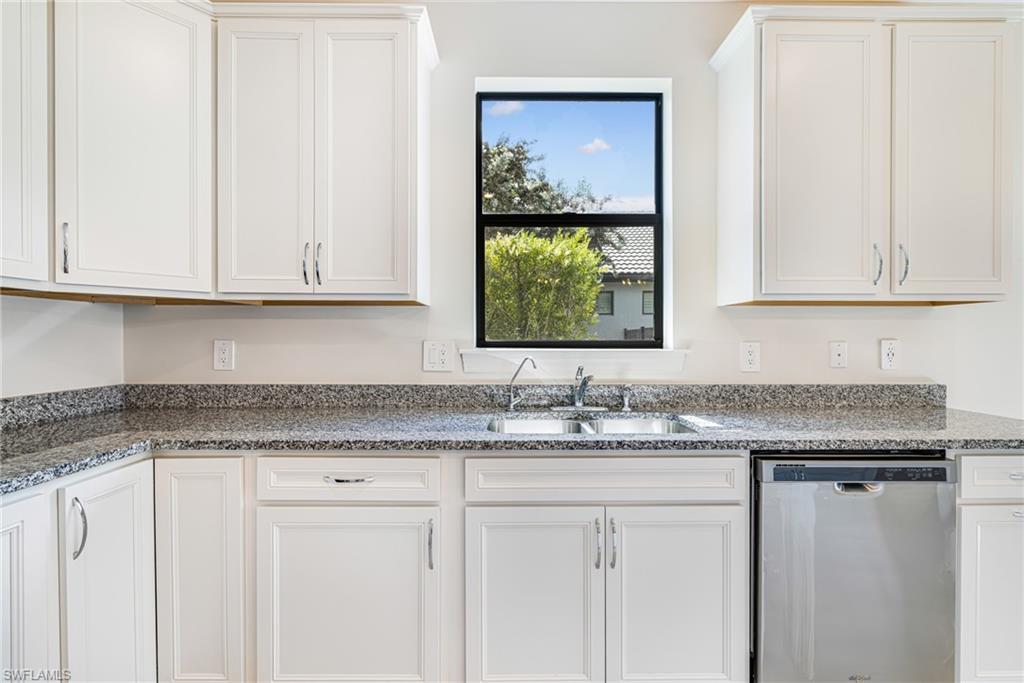 3421 Hampton Blvd Property Photo 11