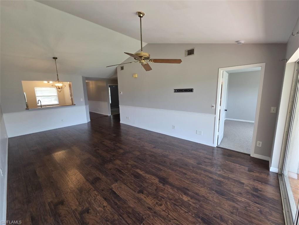 1357 Churchill Cir 202 Property Photo 3