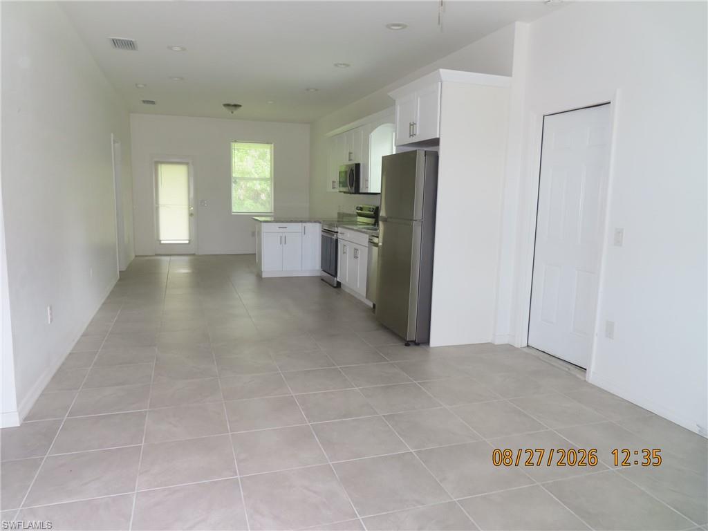 2713 7th St W Property Photo 3