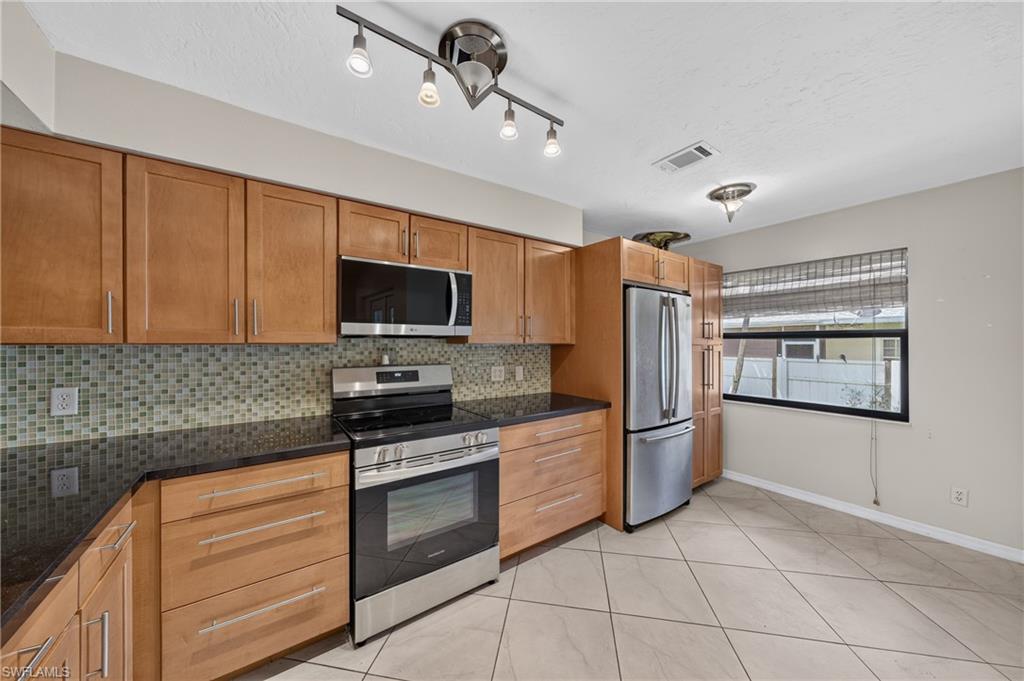 13144 Burningtree Ave Property Photo 11