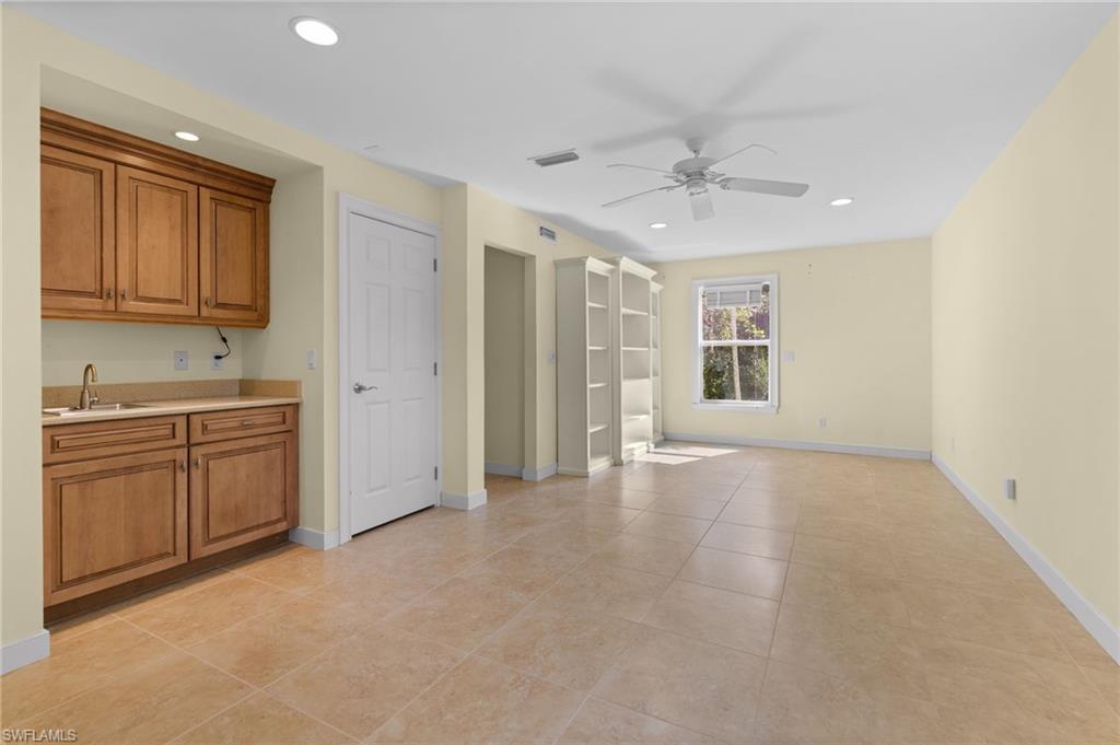 475 Las Tiendas Ln Property Photo 17
