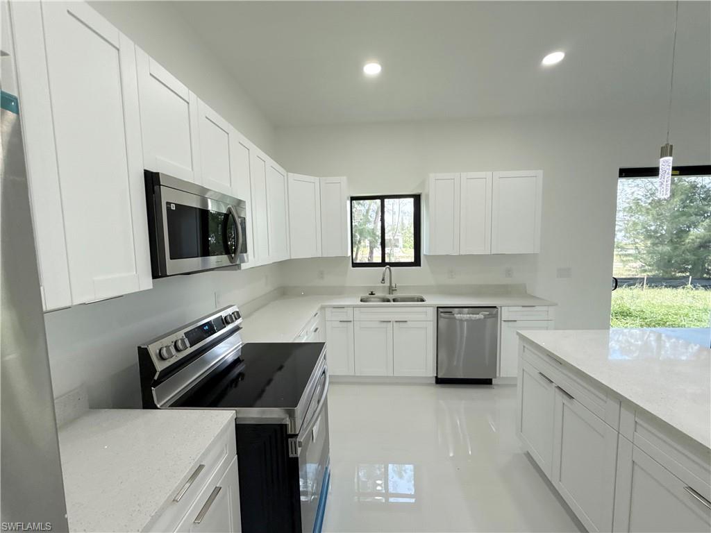 4322 Kismet Pkwy W Property Photo 8