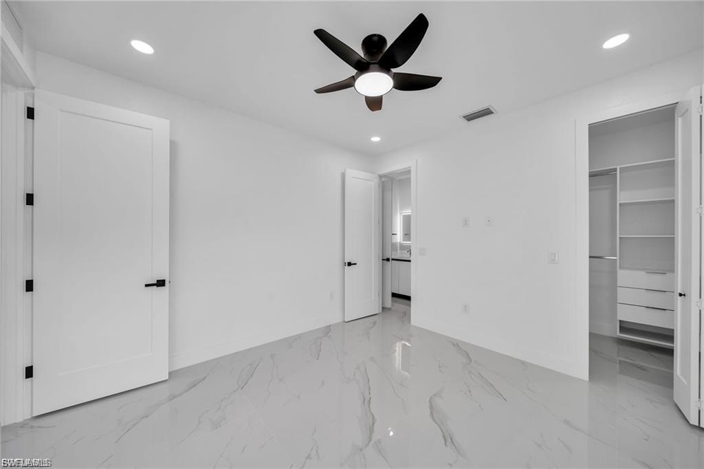 427 Sw 21st Ter Property Photo 31