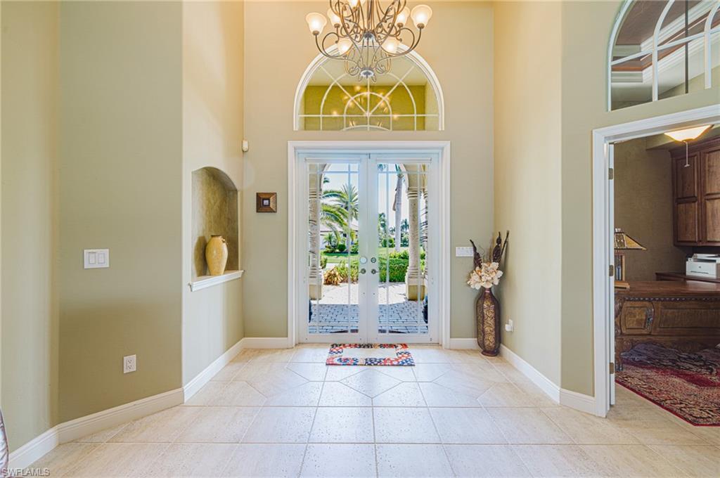 1925 Harbour Cir Property Photo 4