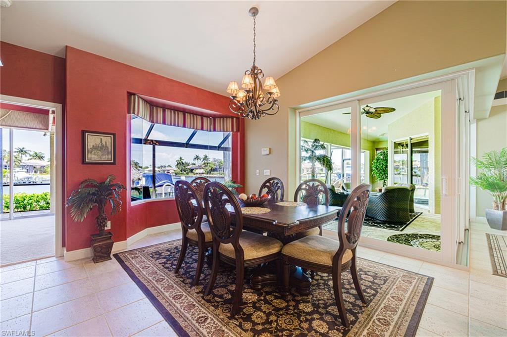 1925 Harbour Cir Property Photo 14