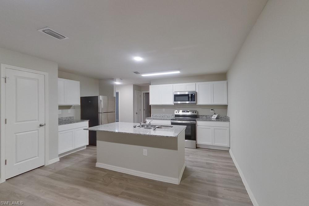 2026036500 Property Photo 4