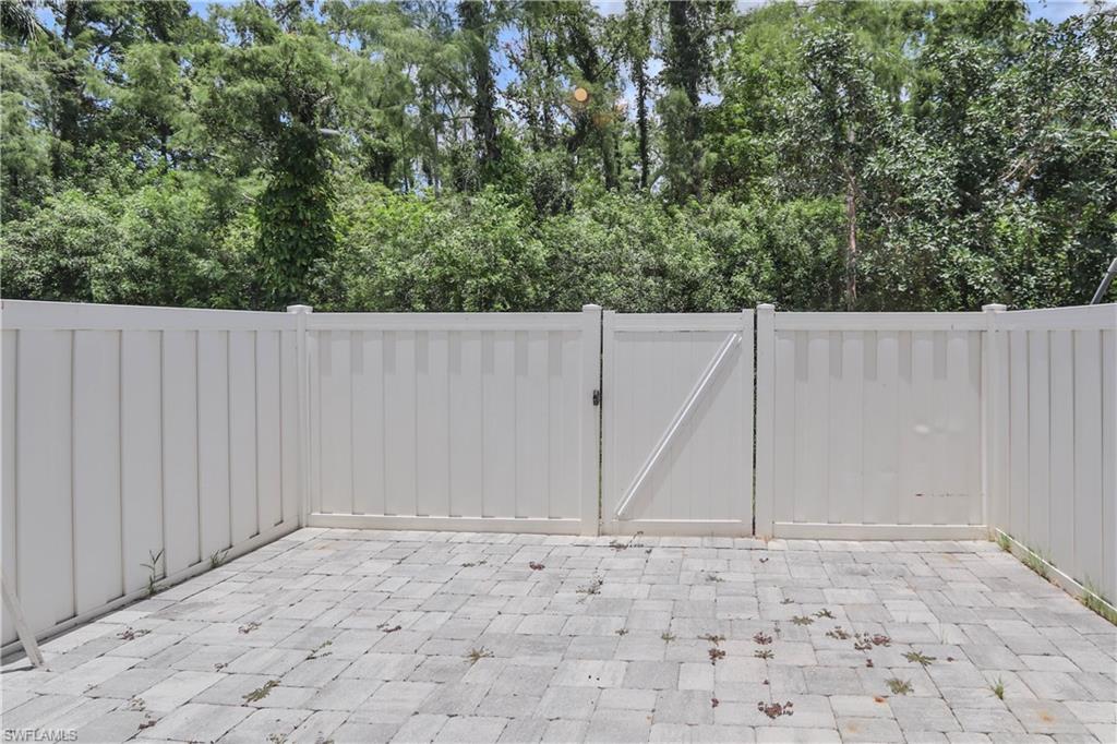 3630 Pine Oak Cir 105 Property Photo 10