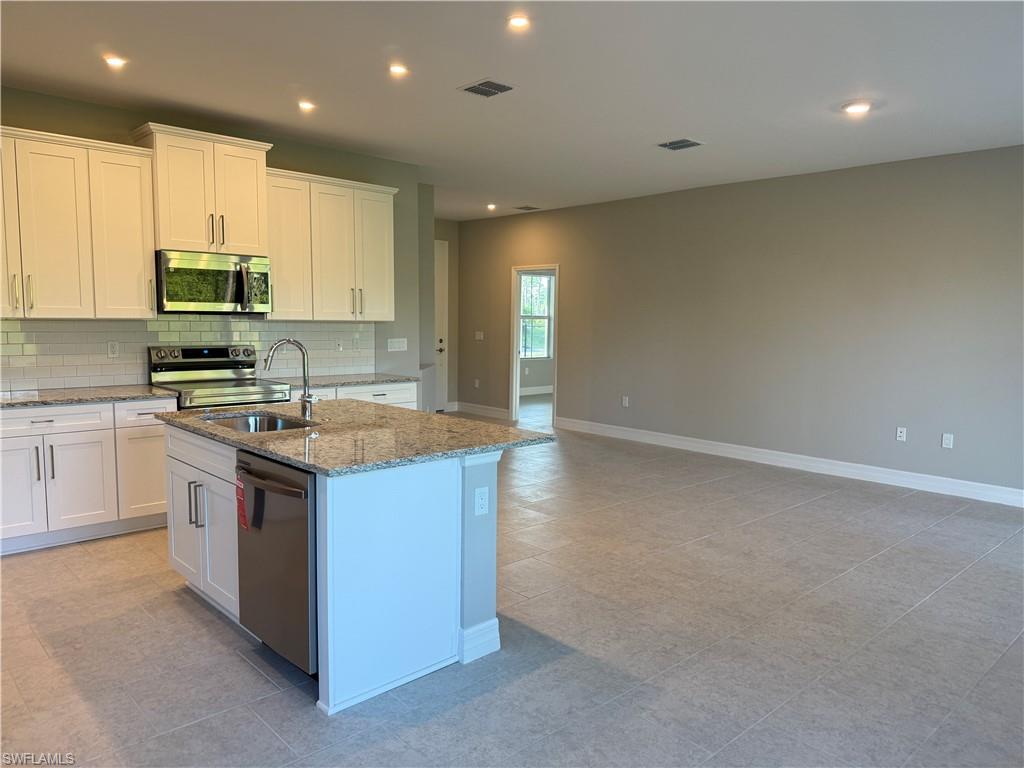 1030 Greenfield St Property Photo 10