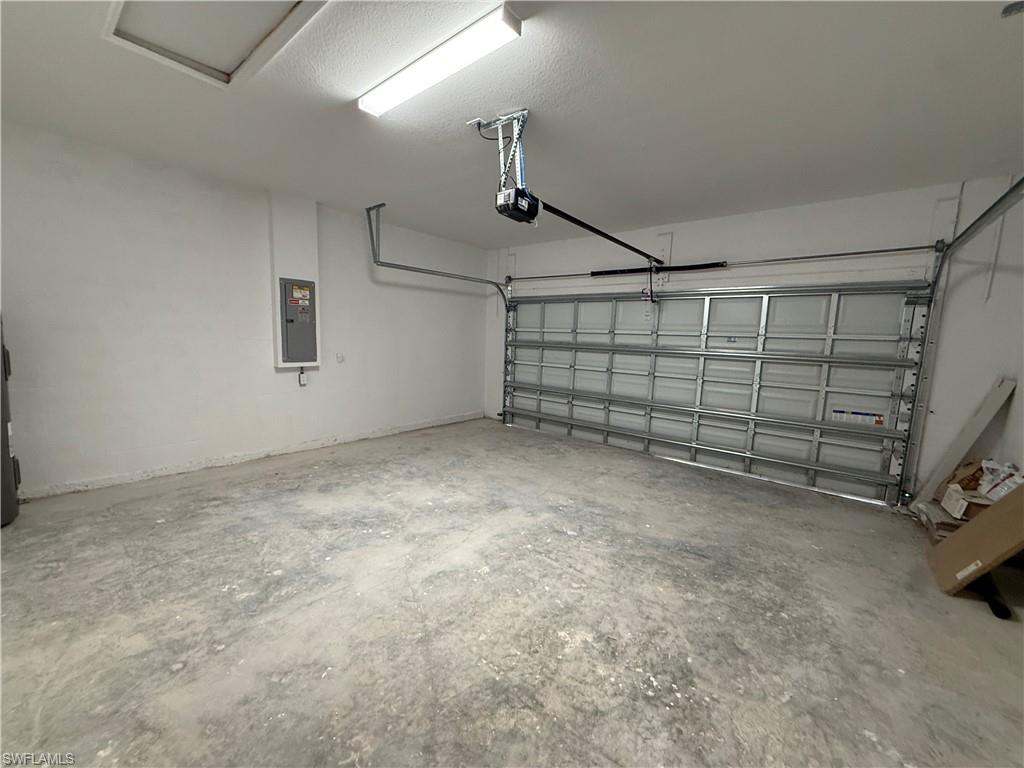 1030 Greenfield St Property Photo 23