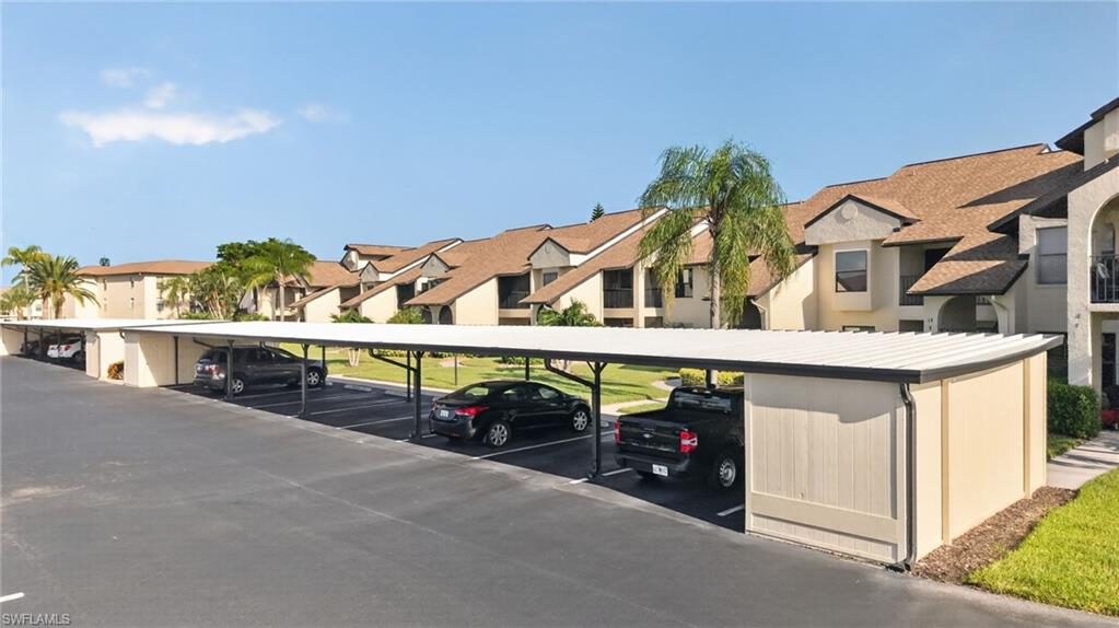 8430 Charter Club Cir 15 Property Photo 25