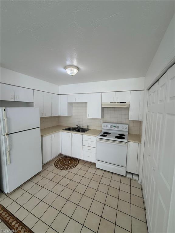 12929 1st St 12931 Property Photo 2