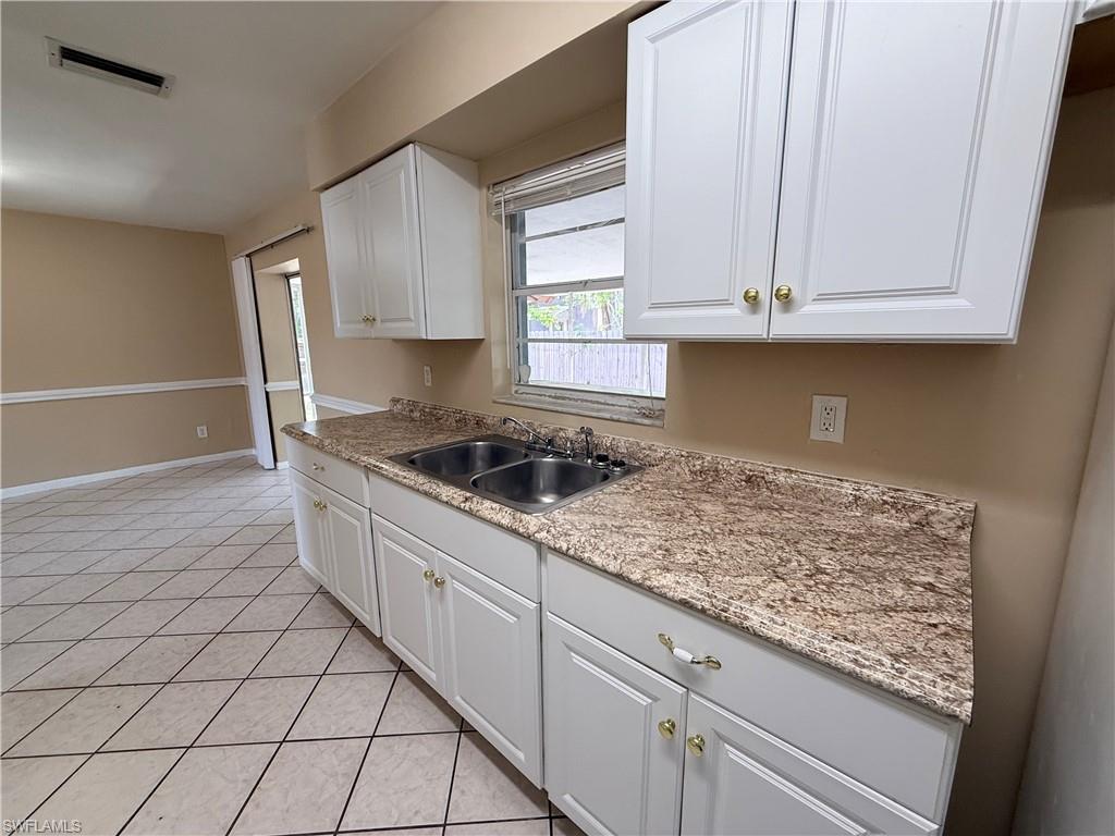 2511 W Cypress Ave Property Photo 6