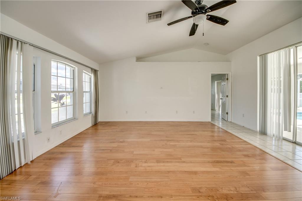 2114 Sw 39th St Property Photo 11