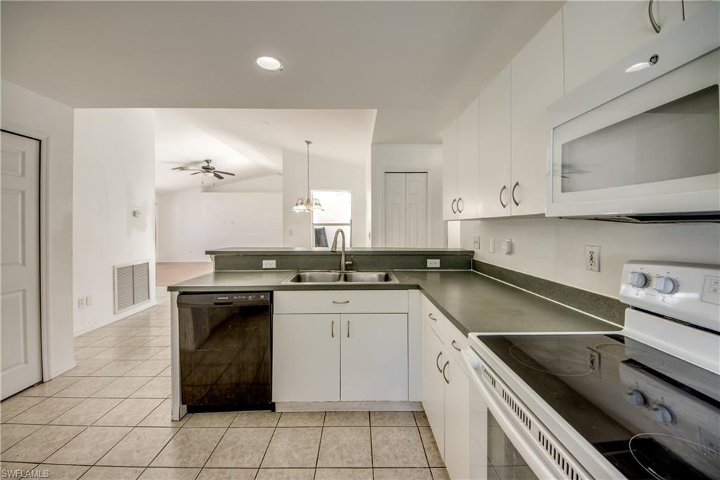 2114 Sw 39th St Property Photo 22