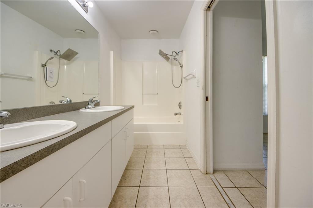 2114 Sw 39th St Property Photo 33