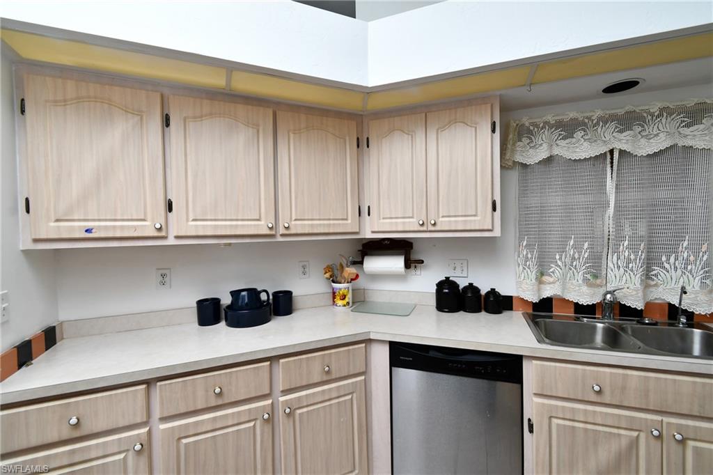 237 Lauberge Ct Property Photo 13