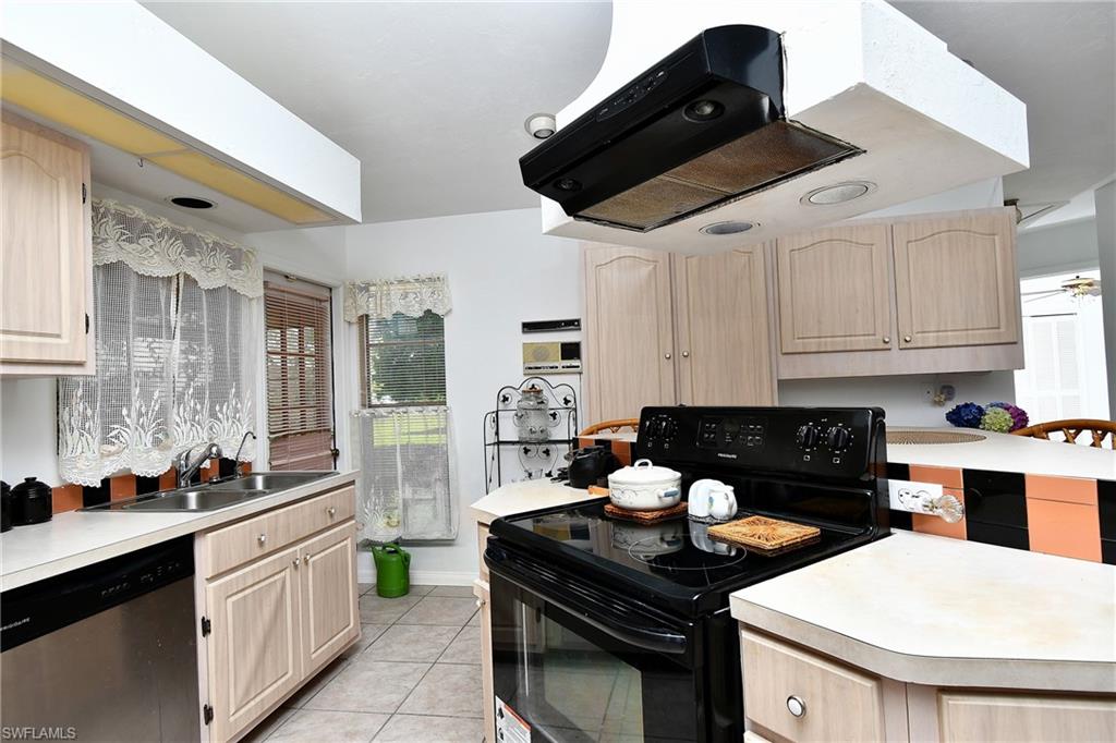 237 Lauberge Ct Property Photo 14