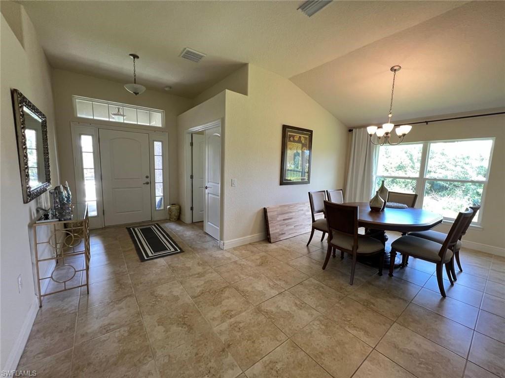 555 Sargent St Property Photo 4