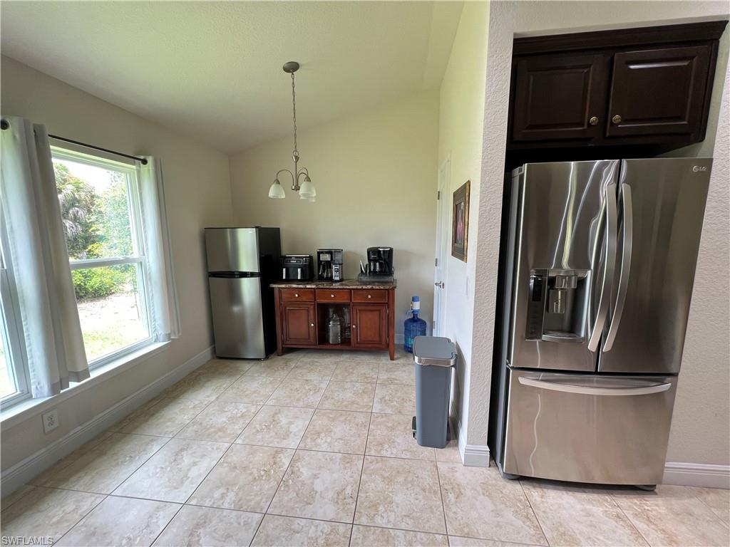 555 Sargent St Property Photo 10