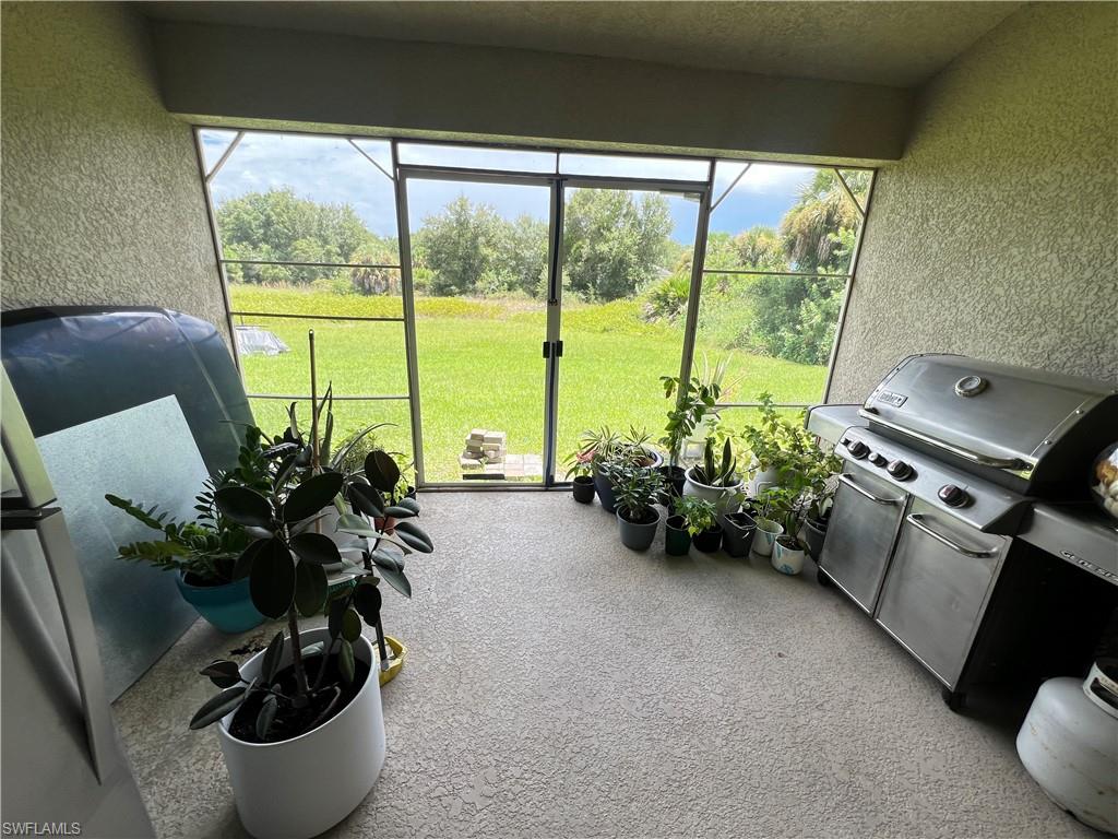 555 Sargent St Property Photo 25