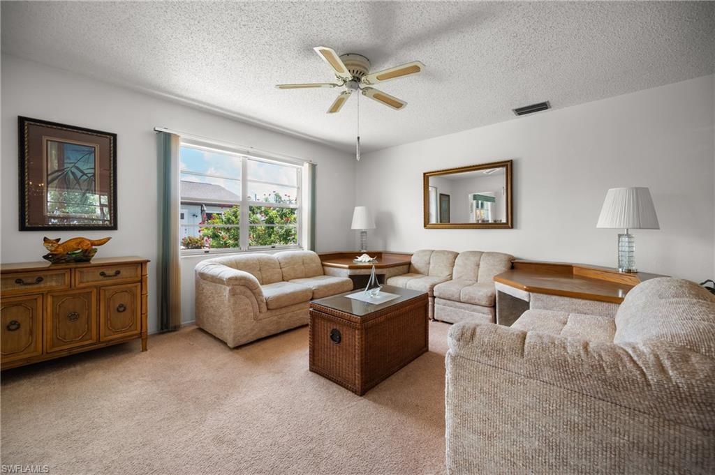 658 Foxwood Blvd 88 Property Photo 8