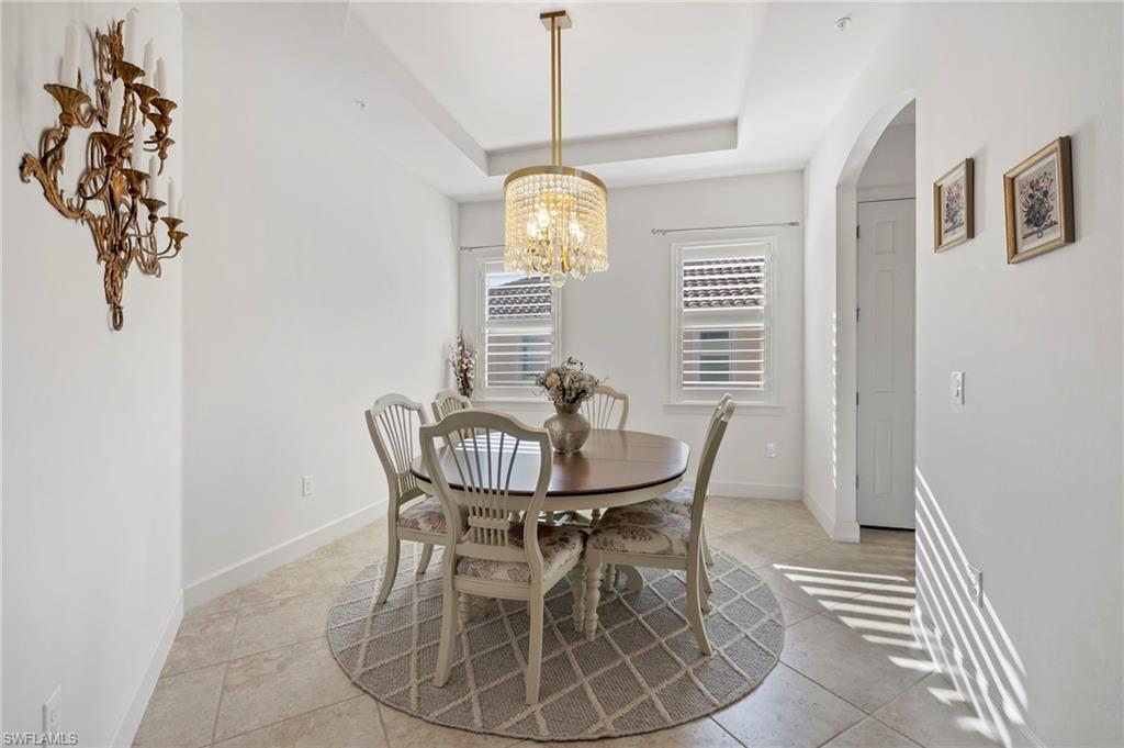10251 Glastonbury Cir 201 Property Photo 5