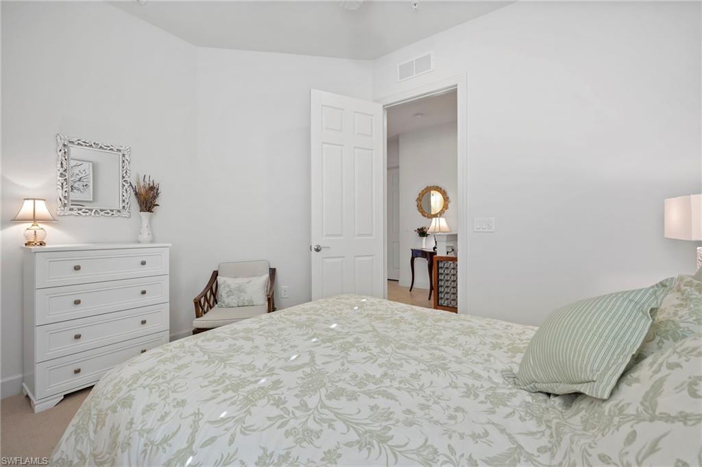 10251 Glastonbury Cir 201 Property Photo 17