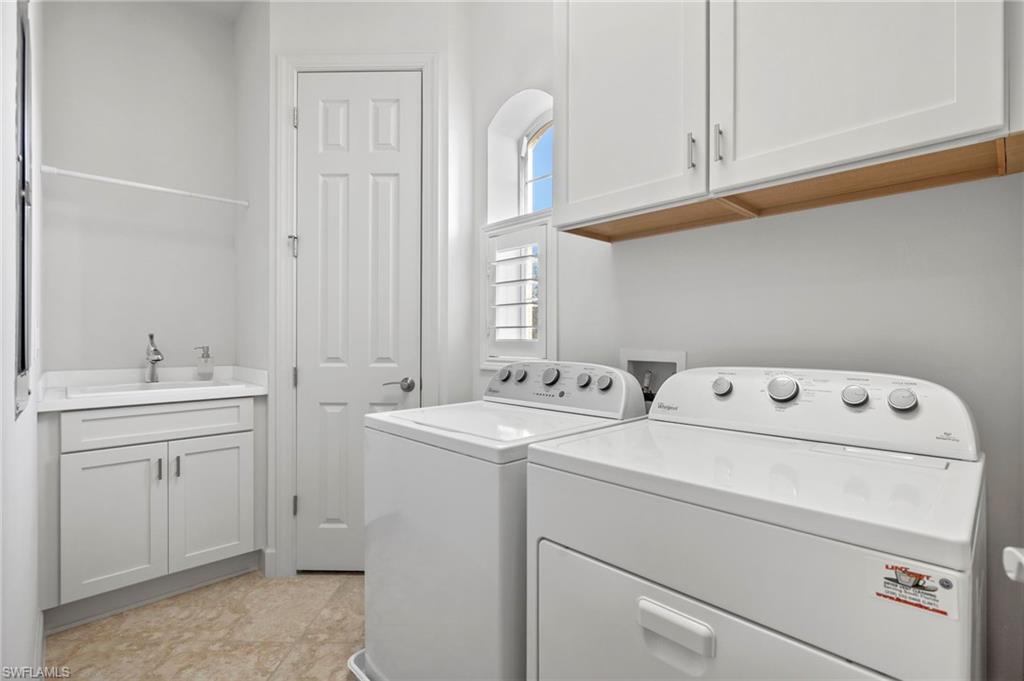 10251 Glastonbury Cir 201 Property Photo 23