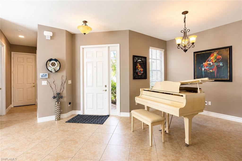 10471 Winged Elm Ln Property Photo 4