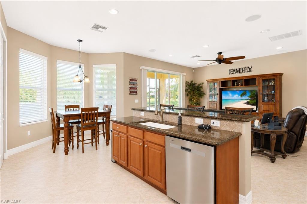 10471 Winged Elm Ln Property Photo 12