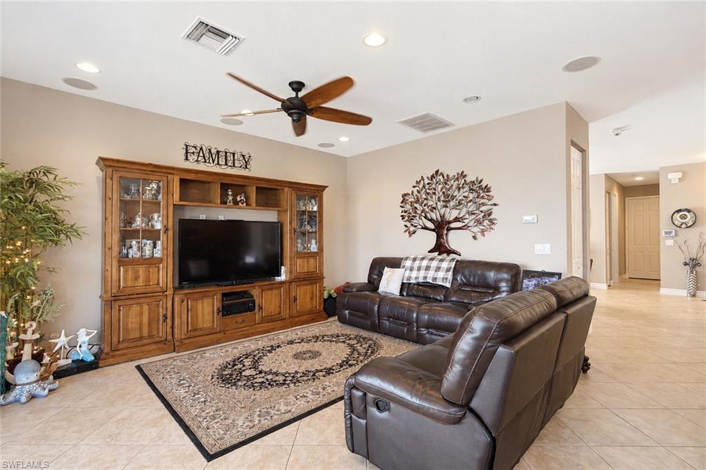 10471 Winged Elm Ln Property Photo 17