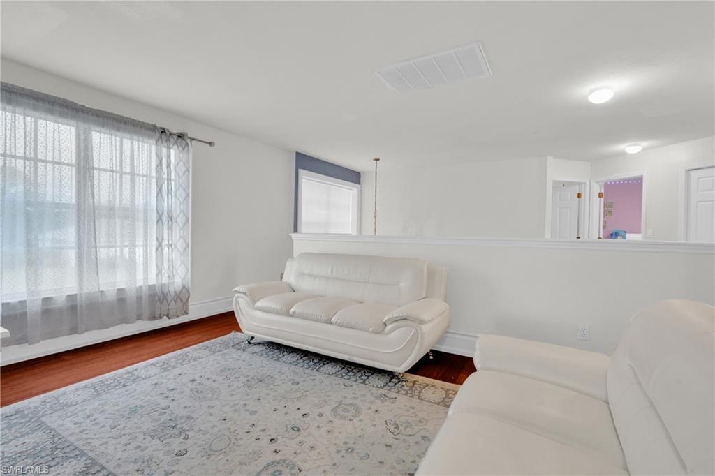 5562 Benton St Property Photo 33