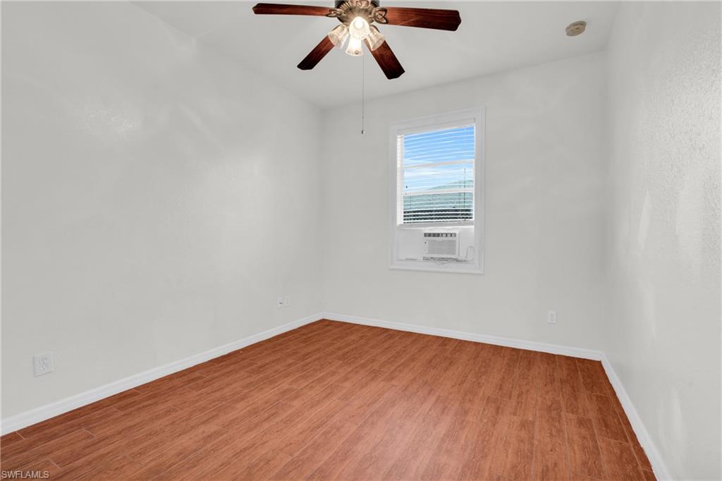 5562 Benton St Property Photo 35