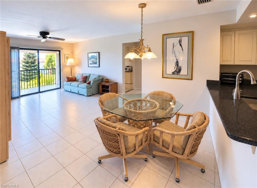 11220 Caravel Cir 308 Property Photo 5