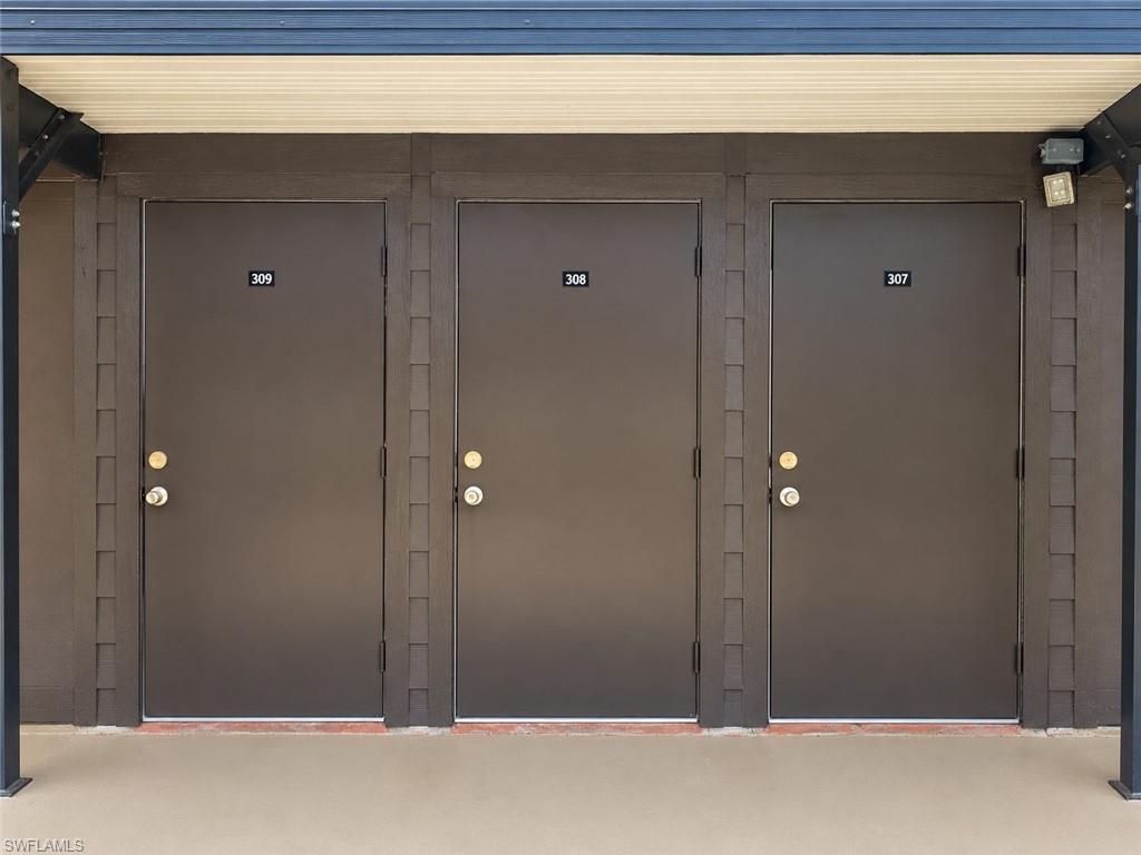 11220 Caravel Cir 308 Property Photo 32