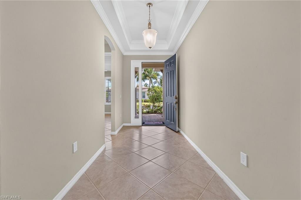 8051 Venetian Pointe Dr Property Photo 7